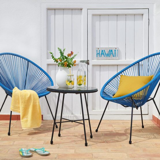 Mit diesem Gartensessel im Acapulco-Design in Blau holen Sie das Kultmöbel aus Mexiko direkt zu sich nach Hause. Die abstrakte Optik zeichnet sich durch eine luftige Bespannung aus Kunststoffkordeln sowie den formschönen Metallgestell aus. Durch die runde Linienführung erhält der aquafarbene Stuhl eine stylishe Silhouette