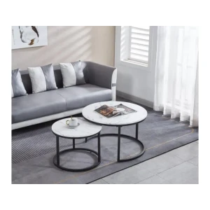 Klubska mizica TOYA bela / marmor je primerna za vsak dnevni prostor. Posebna je zaradi svoje oblike nogic ter možnosti medsebojnega kombiniranja. Zaradi