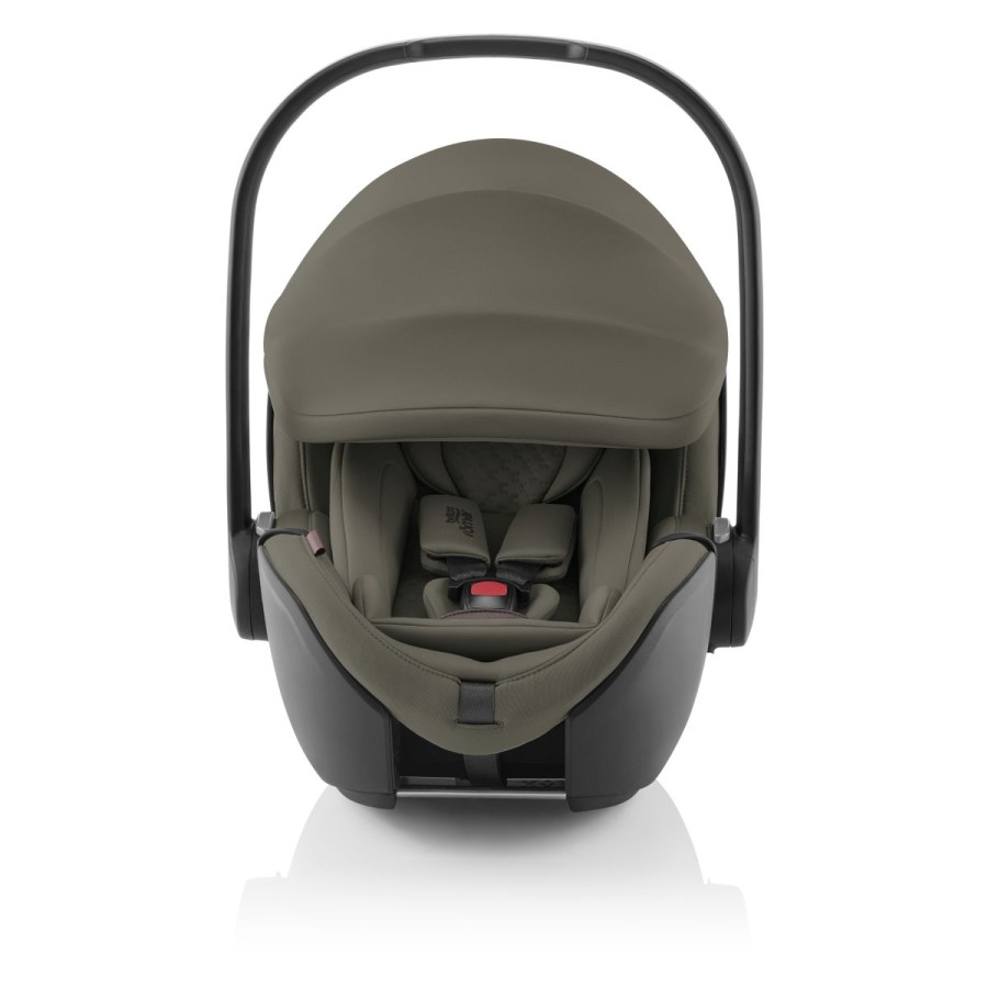 Baby-Safe je najlažji v ponudbi avtosedežev Britax Römer in nudi ergonomsko nastavitev ležečega položaja.