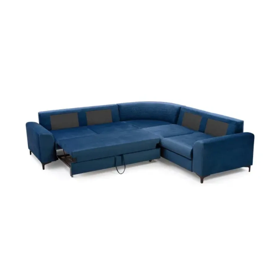 Zagotovite si udobje z moderno sedežno garnituro PASE. Oblazinjena je z blagom v modri barvi. Sedežna garnitura je vzmetena. Ima pomožno ležišče in